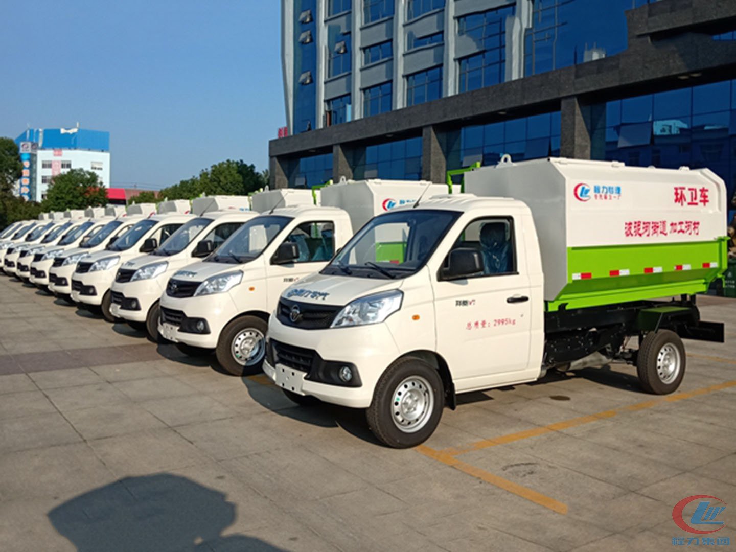 mg不朽情缘官网集团国六福田挂桶垃圾车批量发车