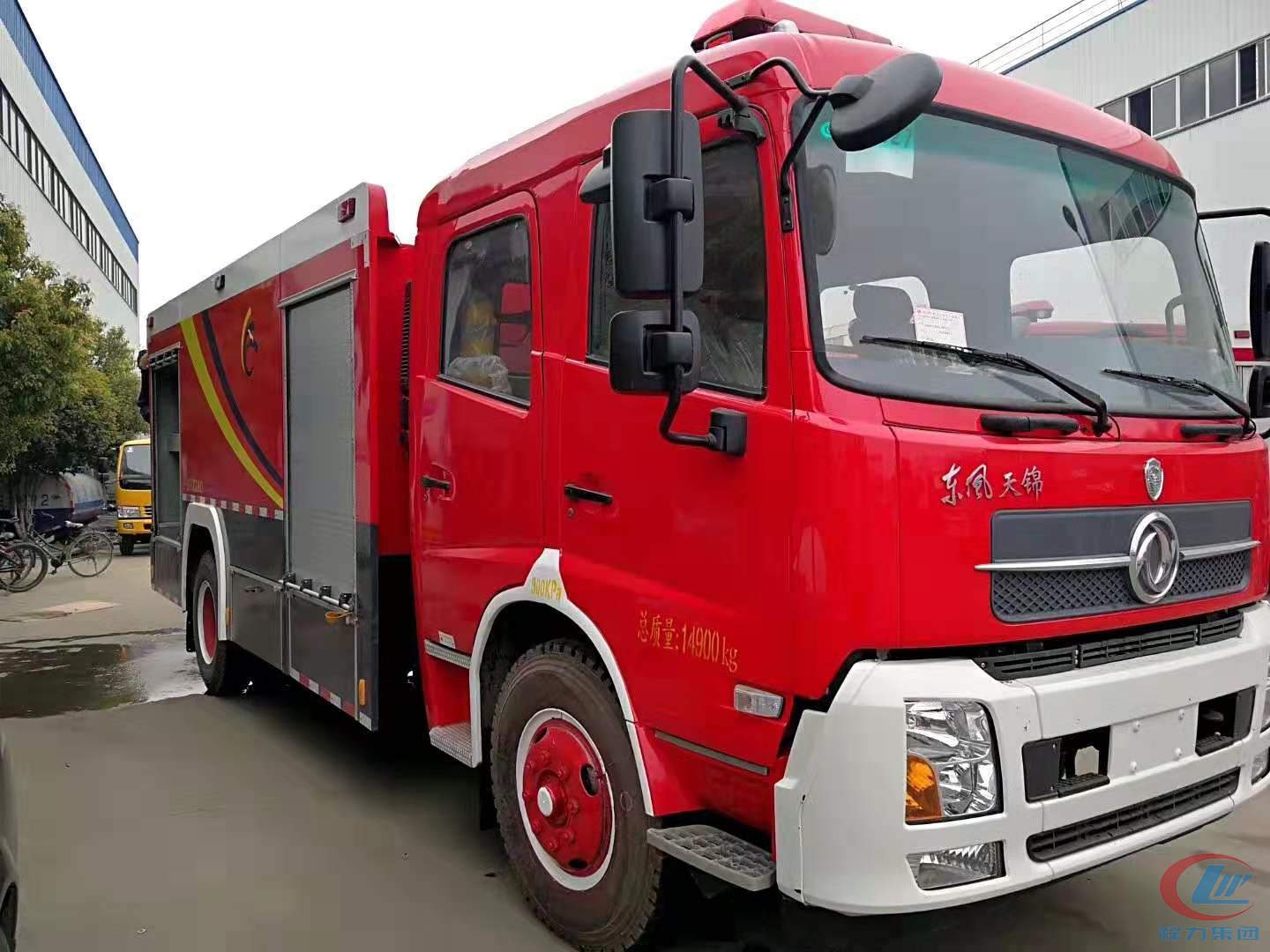 mg不朽情缘官网集团东风泡沫消防车侧面图