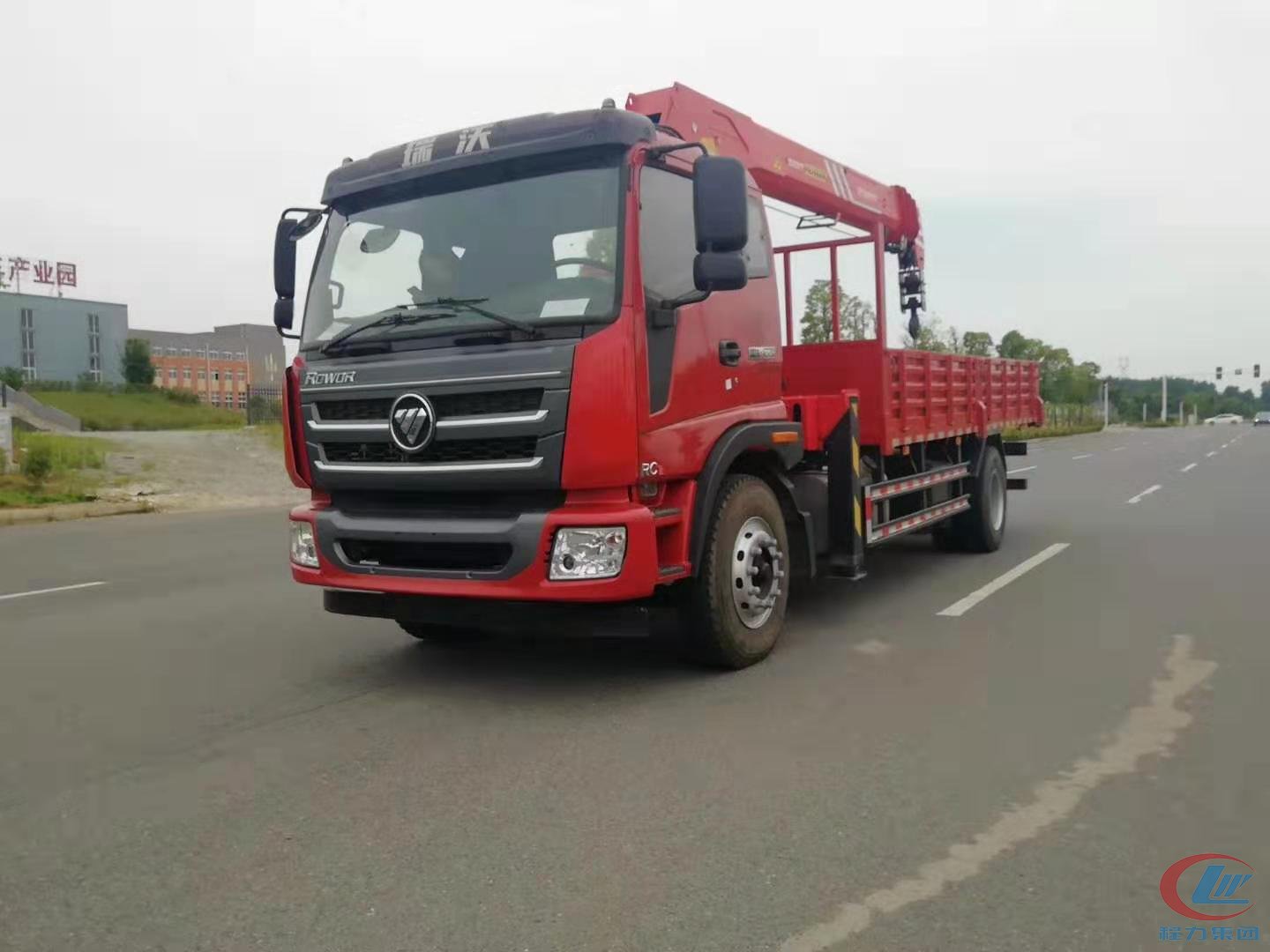 mg不朽情缘官网福田8吨随车吊侧面图