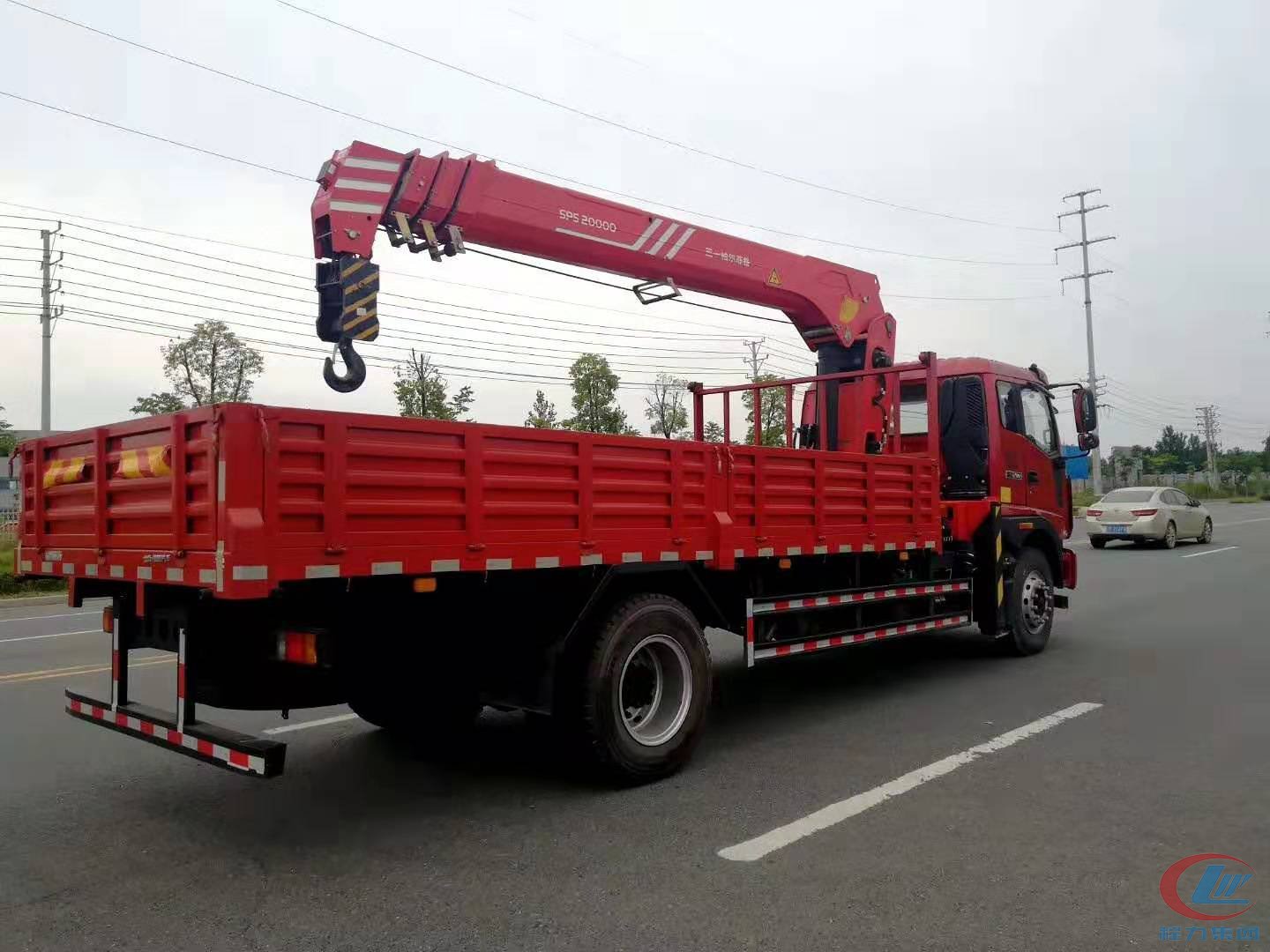 mg不朽情缘官网福田瑞沃8吨随车吊侧面图