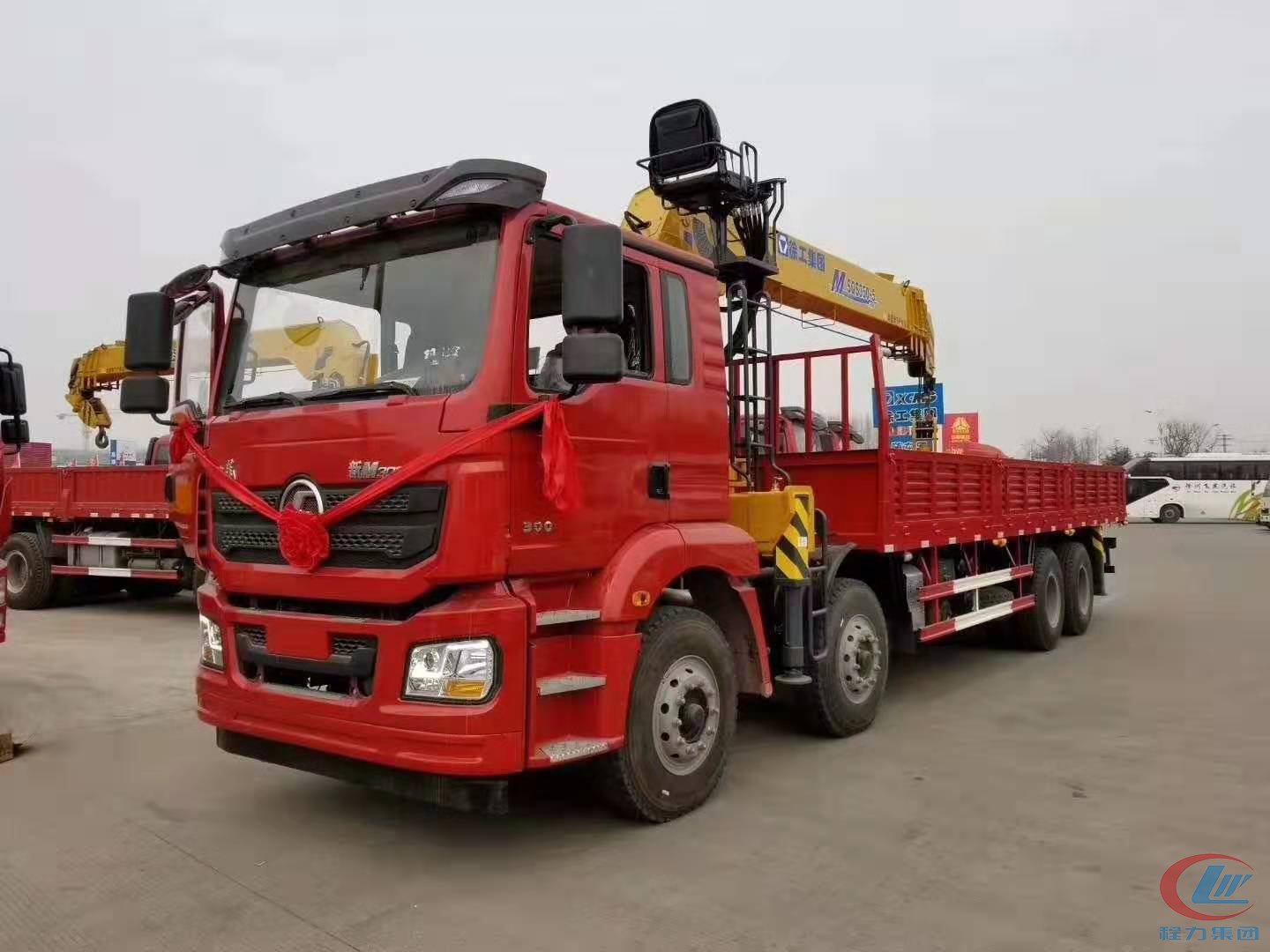 湖北mg不朽情缘官网陕汽德龙前四后八徐工随车吊