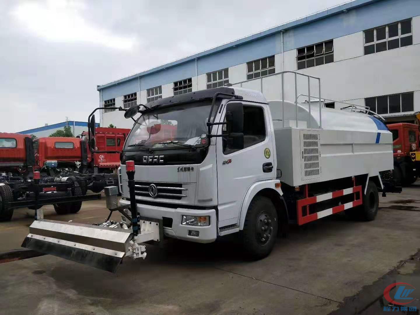 东风大多利卡高压清洗车，多利卡D7路面清洗车