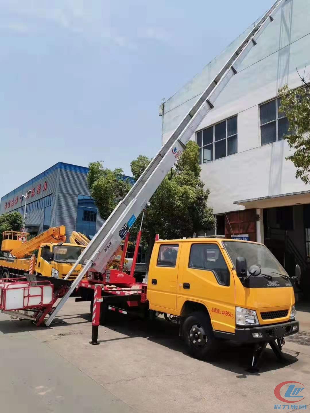 mg不朽情缘官网集团江铃28米进口云梯车正面图
