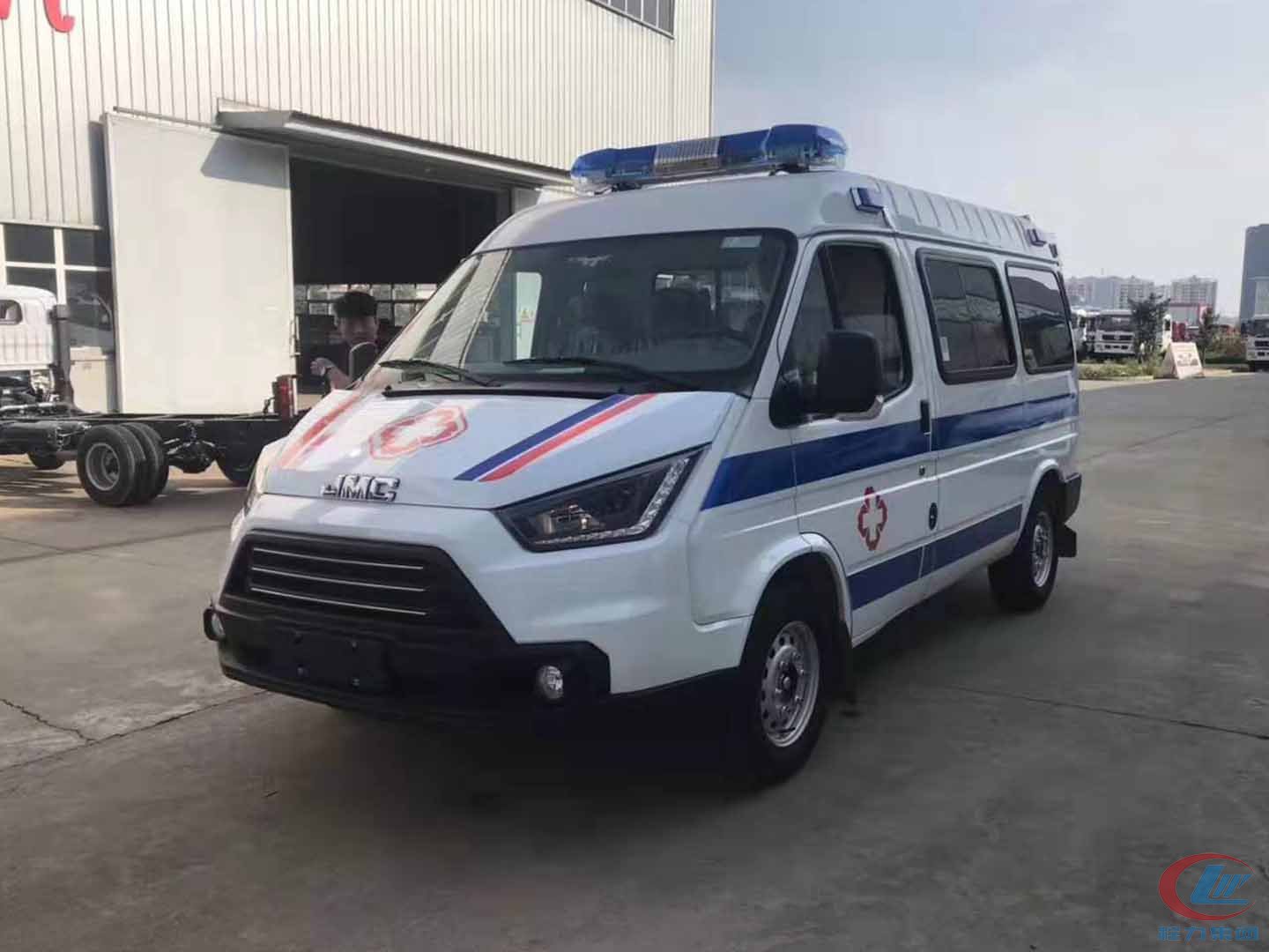 mg不朽情缘官网福特江铃特顺救护车侧面图