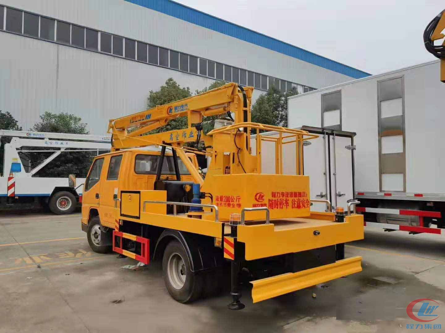 湖北mg不朽情缘官网江铃12米高空作业车侧面图