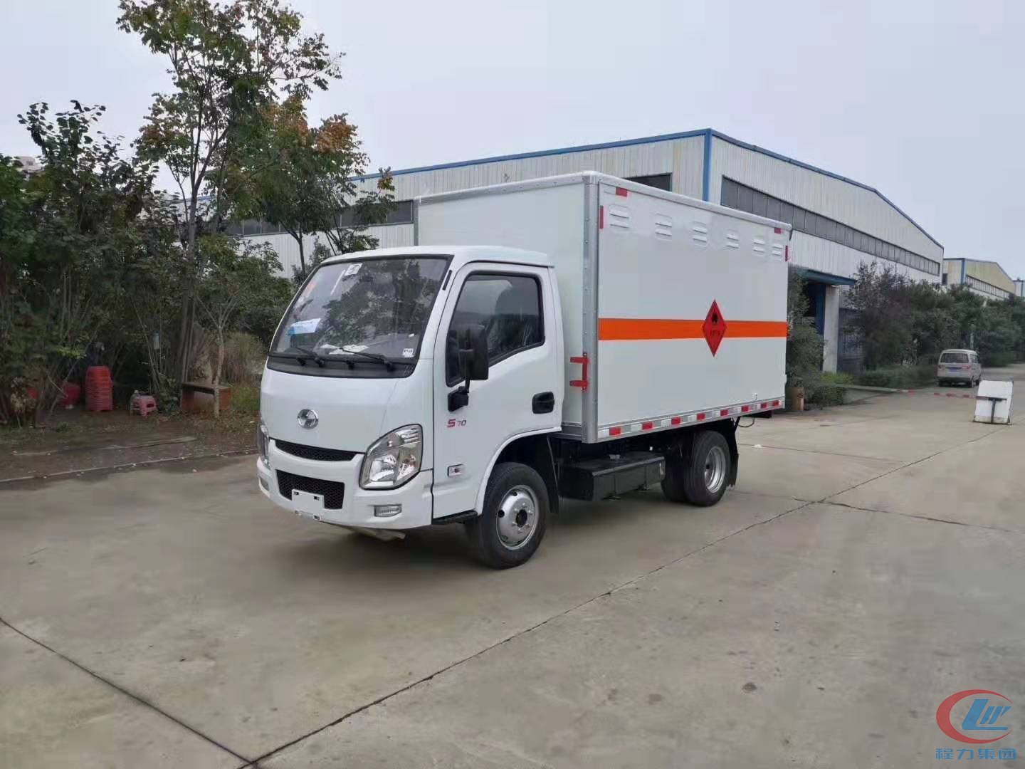 mg不朽情缘官网集团跃进小福星易燃气体厢式运输车正面图