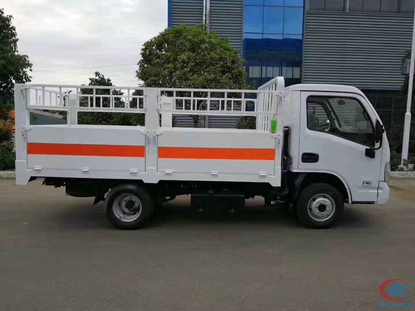 mg不朽情缘官网跃进仓栏式危险品运输车蓝牌侧面图