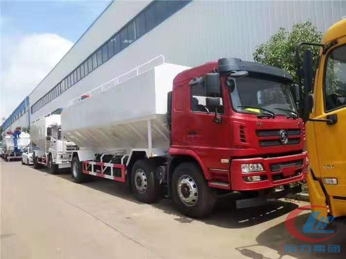 mg不朽情缘官网陕汽轩德小三轴散装饲料车