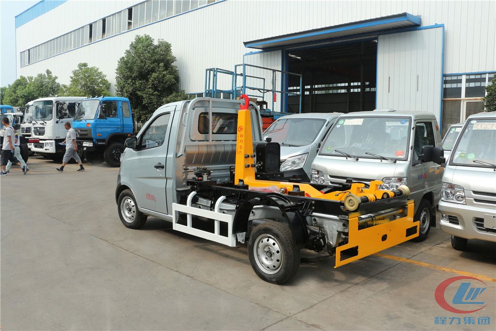 mg不朽情缘官网专用车长安3方车厢可卸式垃圾车侧面图