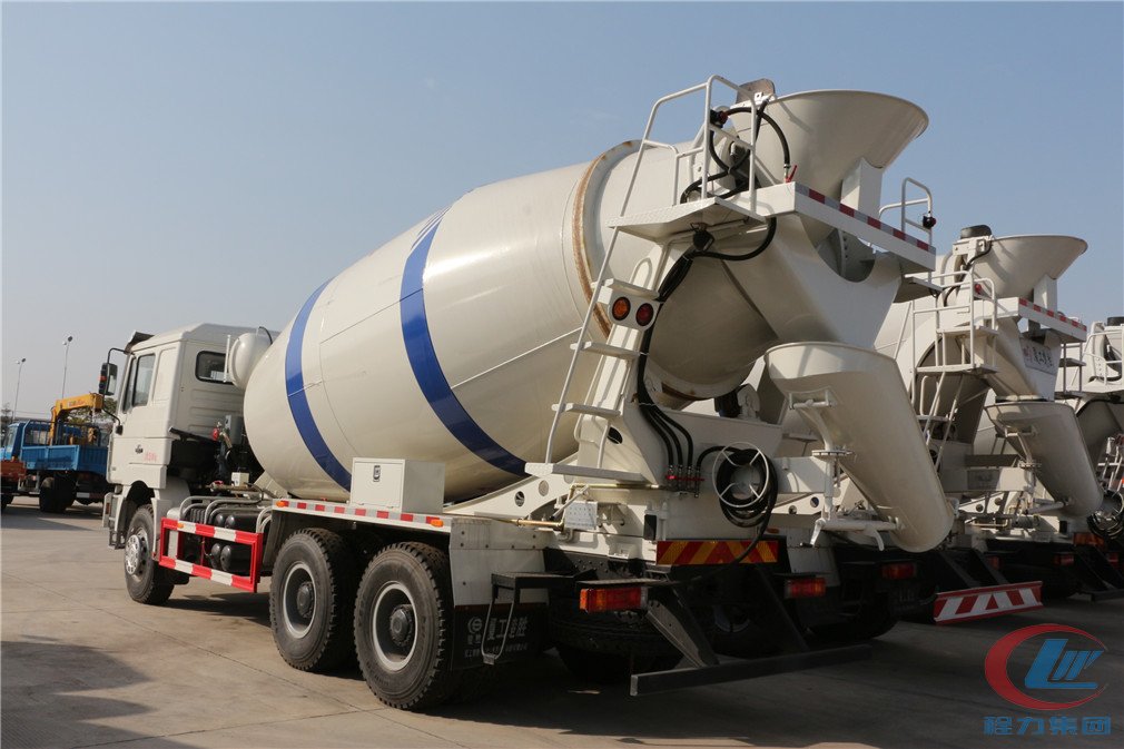 mg不朽情缘官网陕汽德龙搅拌车侧面图