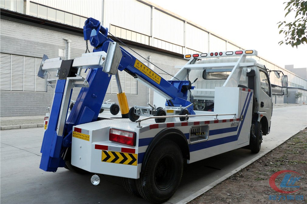 mg不朽情缘官网东风大多利卡一拖一清障车侧面图