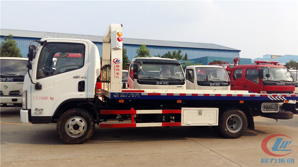 mg不朽情缘官网集团解放一拖二清障车侧面图