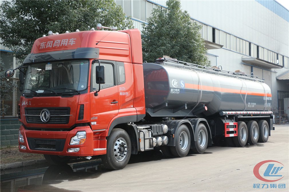 mg不朽情缘官网腐蚀性物品罐式运输半挂车高清图