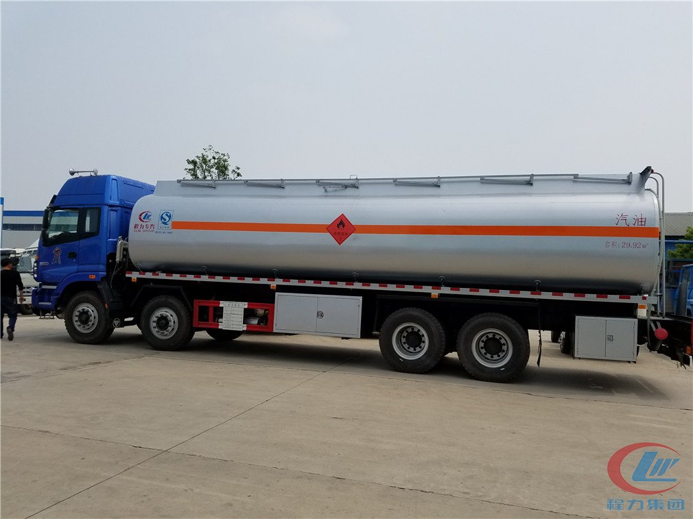 mg不朽情缘官网福田欧曼前四后八(25方)运油车侧面图