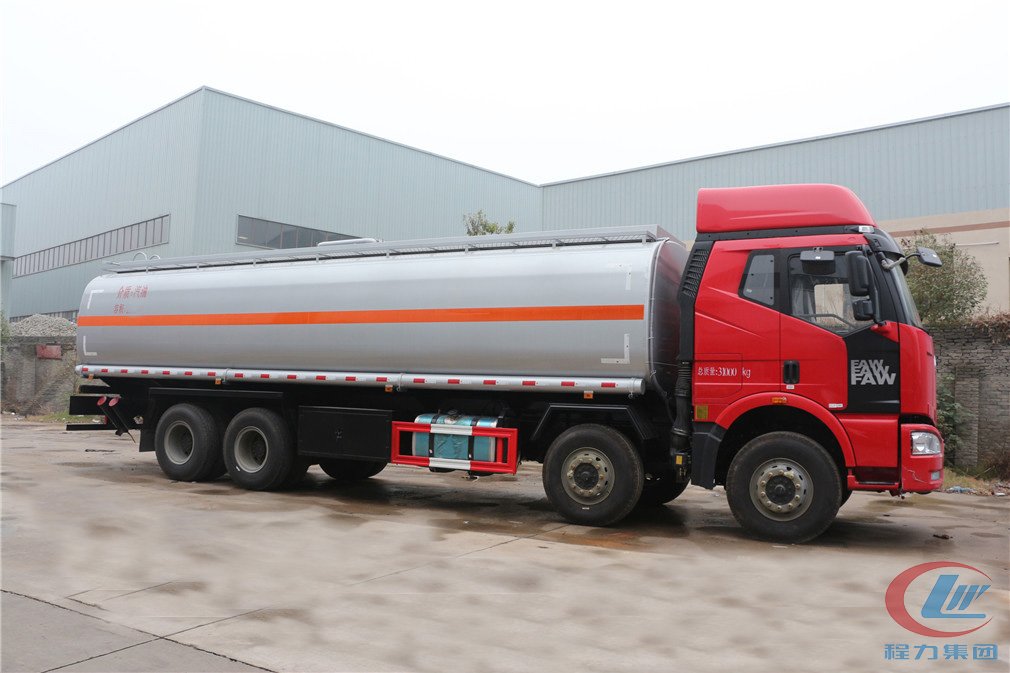 湖北mg不朽情缘官网解放前四后八（29方）运油车侧面图