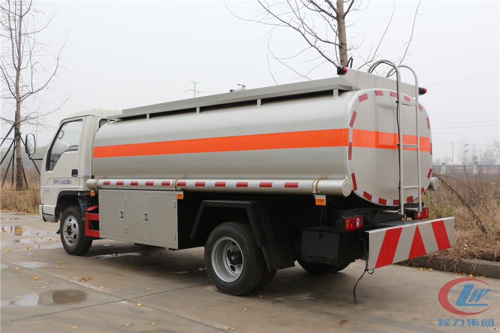 湖北mg不朽情缘官网福田6方不上户加油车侧面图