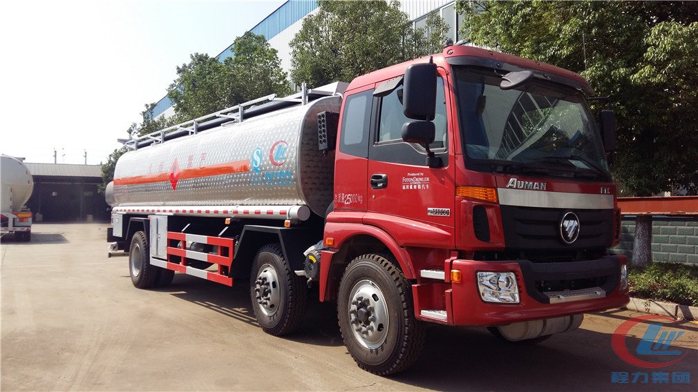 mg不朽情缘官网福田欧曼小三轴(26方)铝合金运油车侧面图