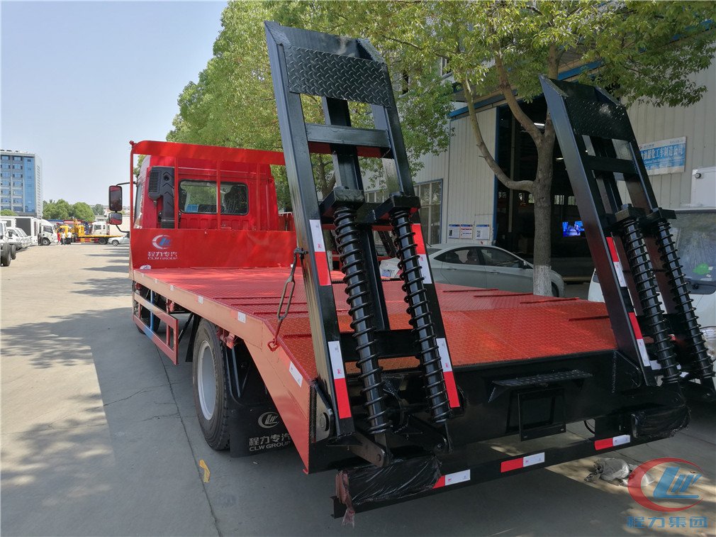 湖北mg不朽情缘官网解放龙V平板运输车背面图