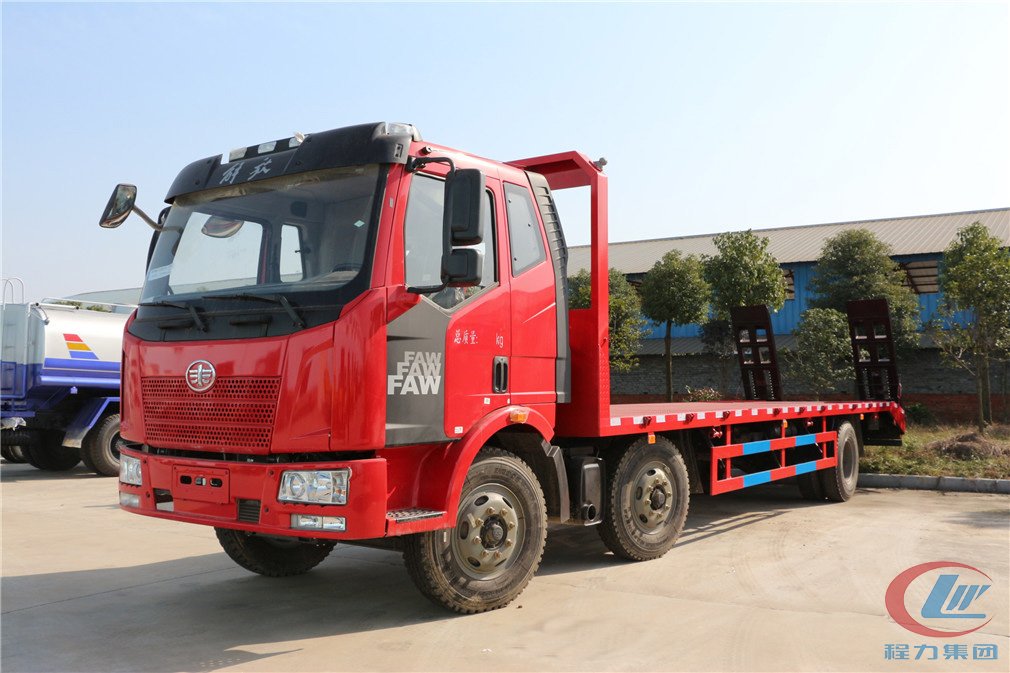 湖北mg不朽情缘官网解放小三轴平板运输车侧面图