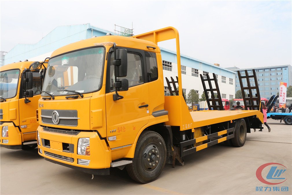 mg不朽情缘官网东风天锦平板运输车高清图