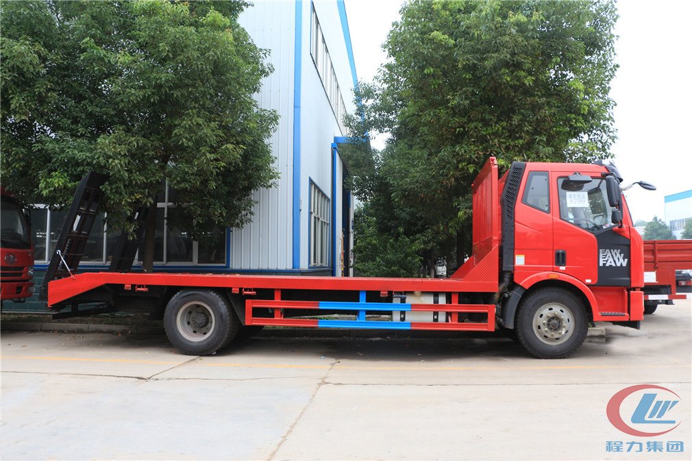 mg不朽情缘官网集团解放J6L平板运输车侧面图