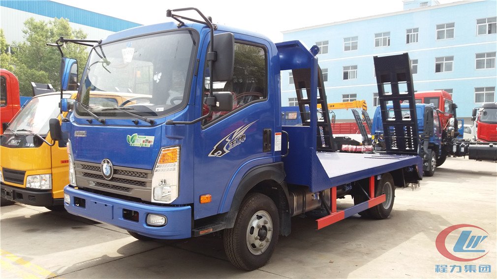 mg不朽情缘官网重汽王牌平板运输车侧面图