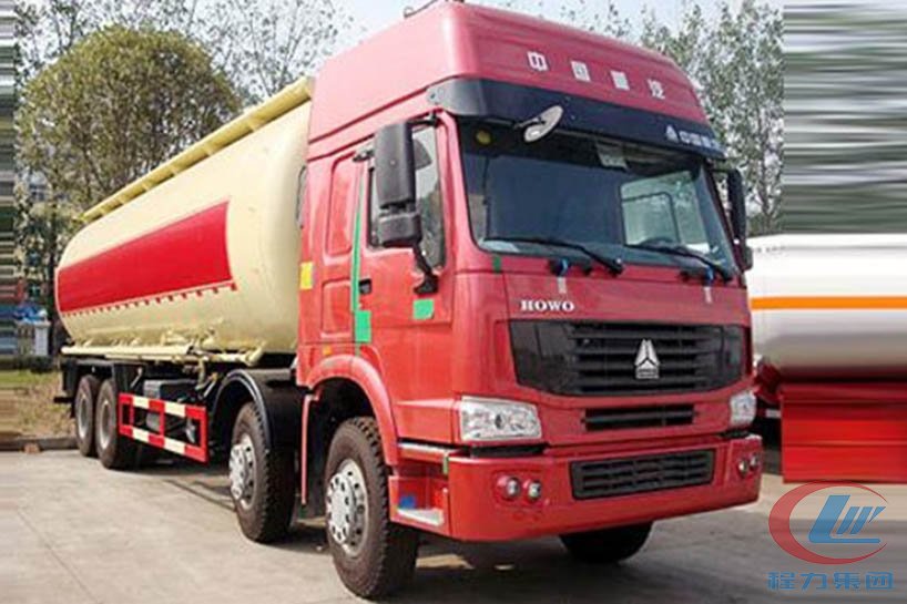 湖北mg不朽情缘官网重汽豪沃45吨物料运输车侧面图