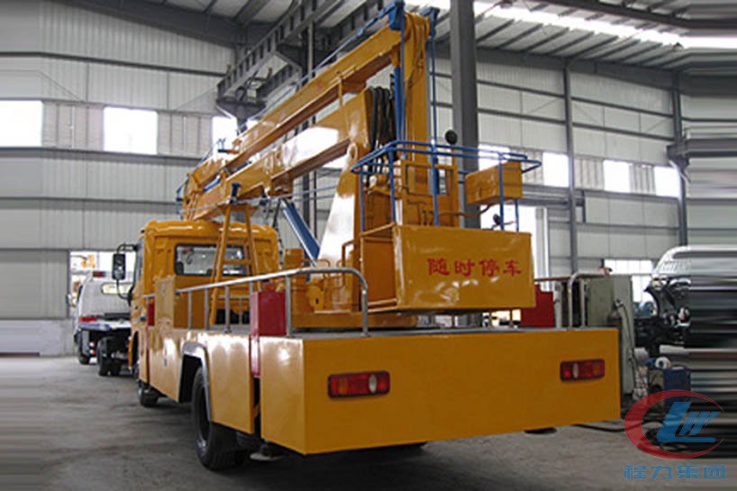 湖北mg不朽情缘官网东风24米高空作业车侧面图