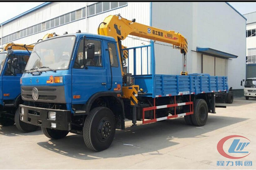 mg不朽情缘官网东风153 8吨随车吊侧面图