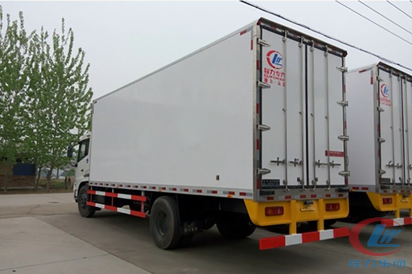 湖北mg不朽情缘官网东风天锦冷藏车侧面图