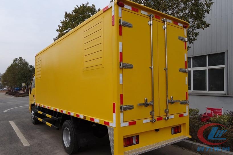 mg不朽情缘官网五十铃小型应急发电车侧面图