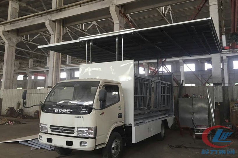 mg不朽情缘官网集团东风4.2米厢长舞台车侧面图