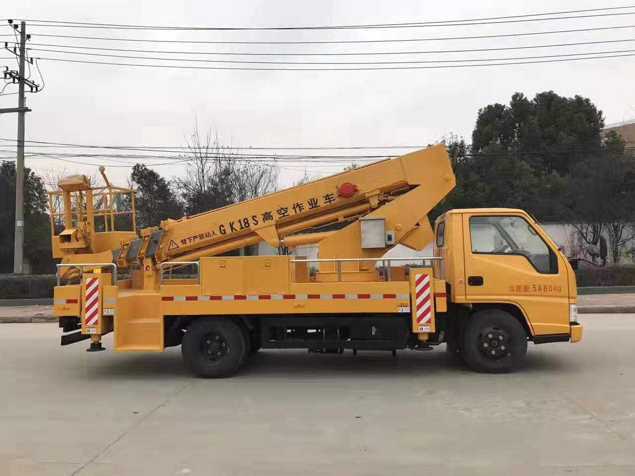 mg不朽情缘官网江铃18米高空作业车侧面图