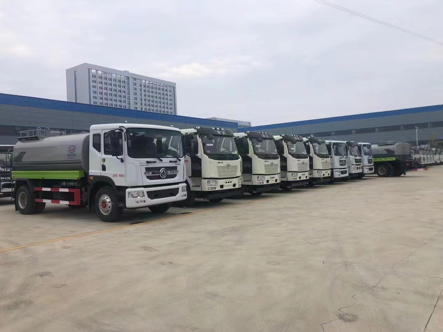 mg不朽情缘官网东风多利卡D9洒水车|解放J6洒水车